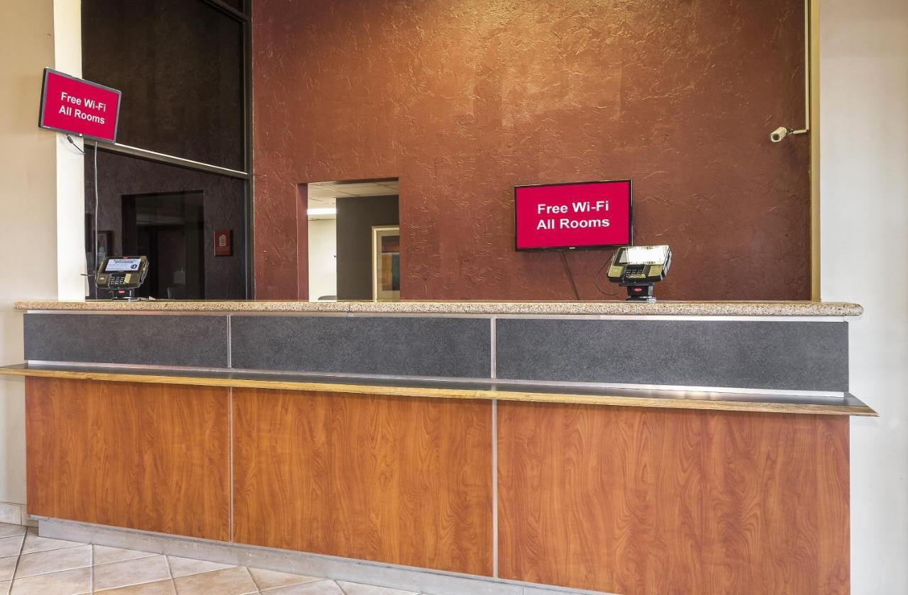 Red Roof Inn & Suites Cleveland - Елірія Екстер'єр фото