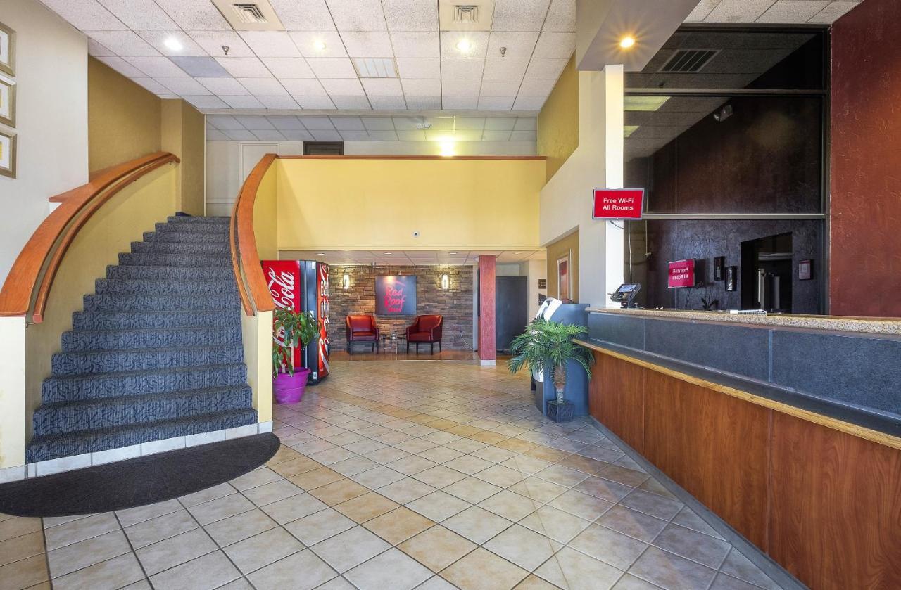 Red Roof Inn & Suites Cleveland - Елірія Екстер'єр фото