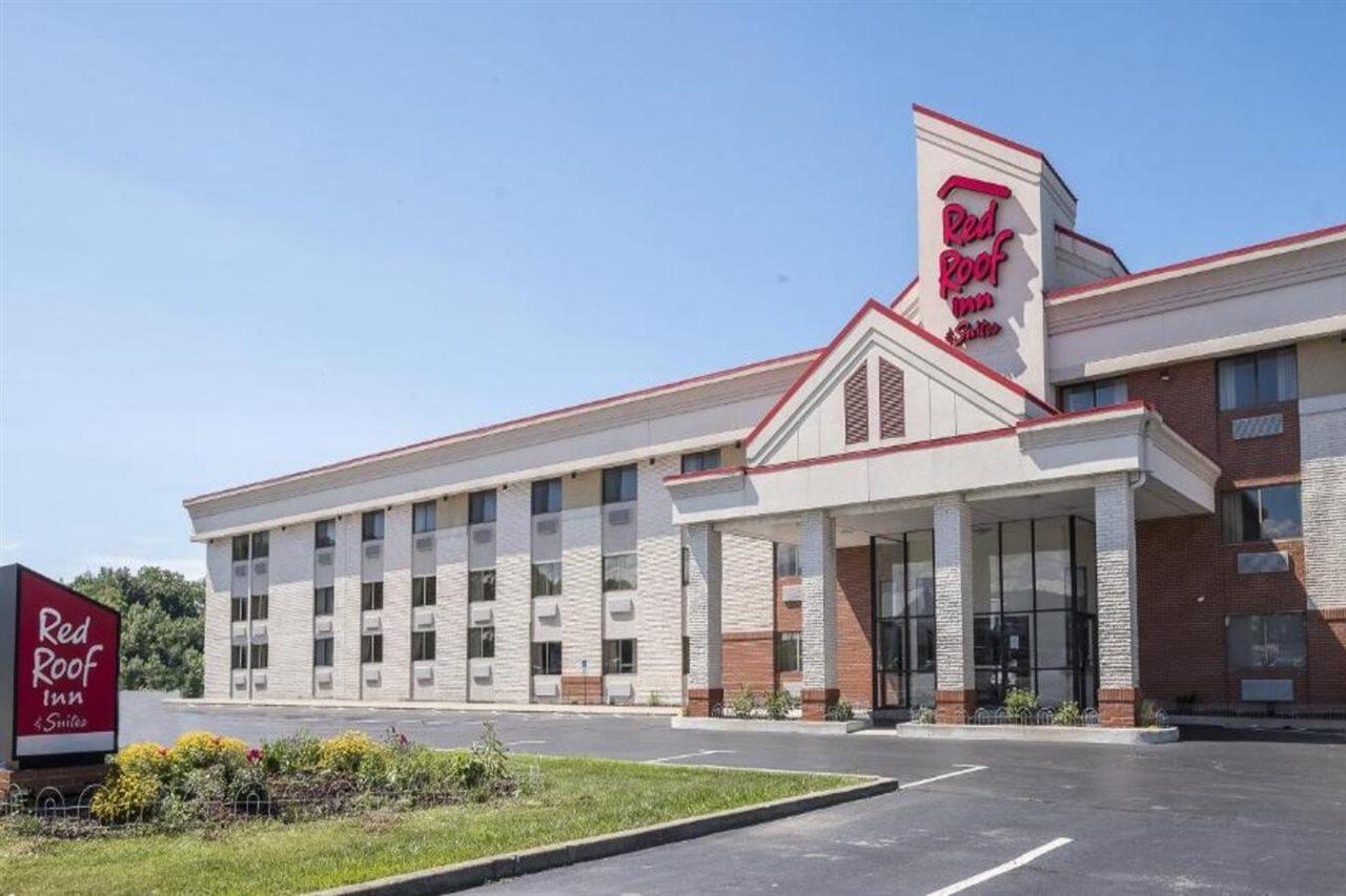 Red Roof Inn & Suites Cleveland - Елірія Екстер'єр фото