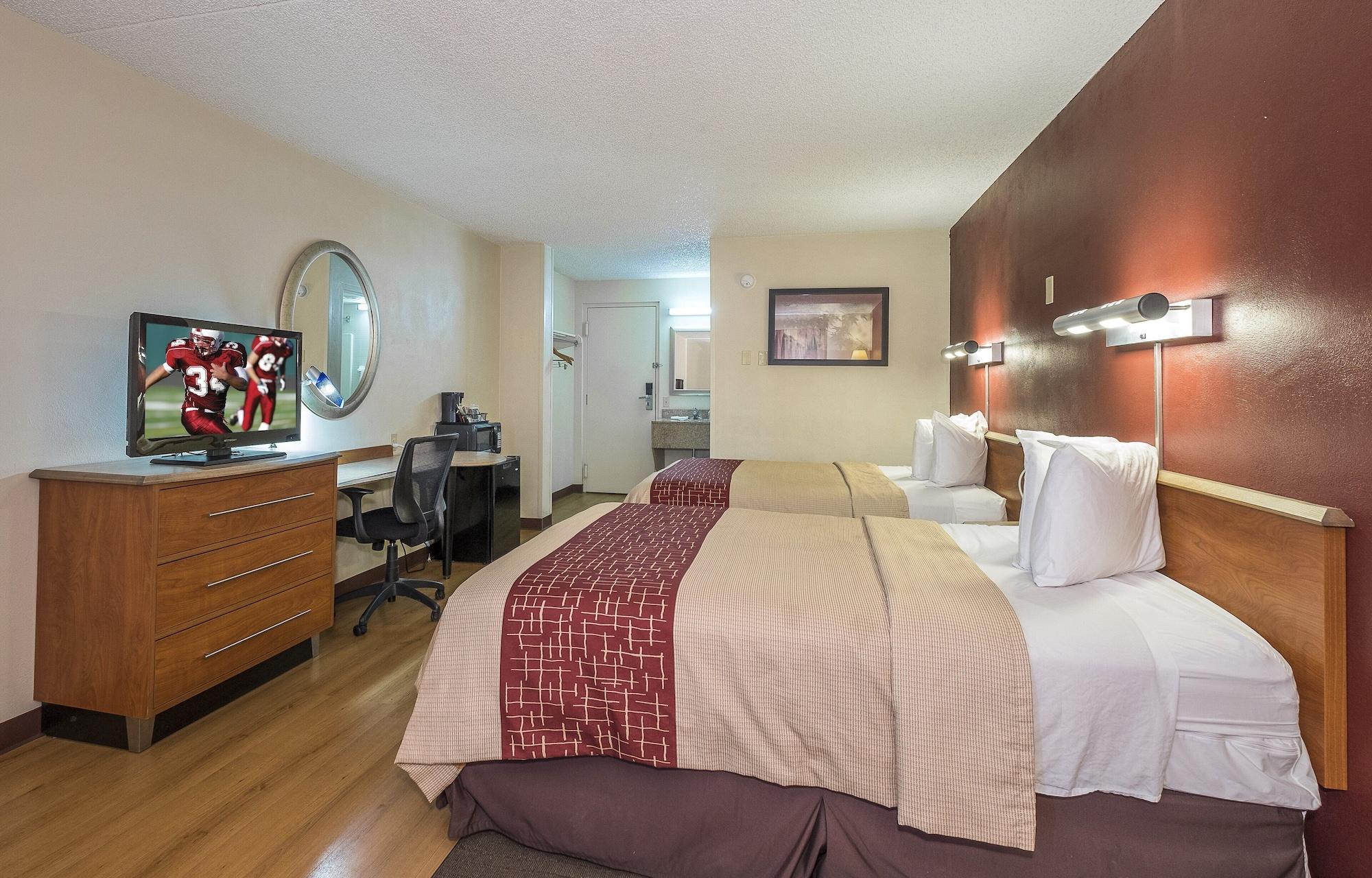 Red Roof Inn & Suites Cleveland - Елірія Екстер'єр фото