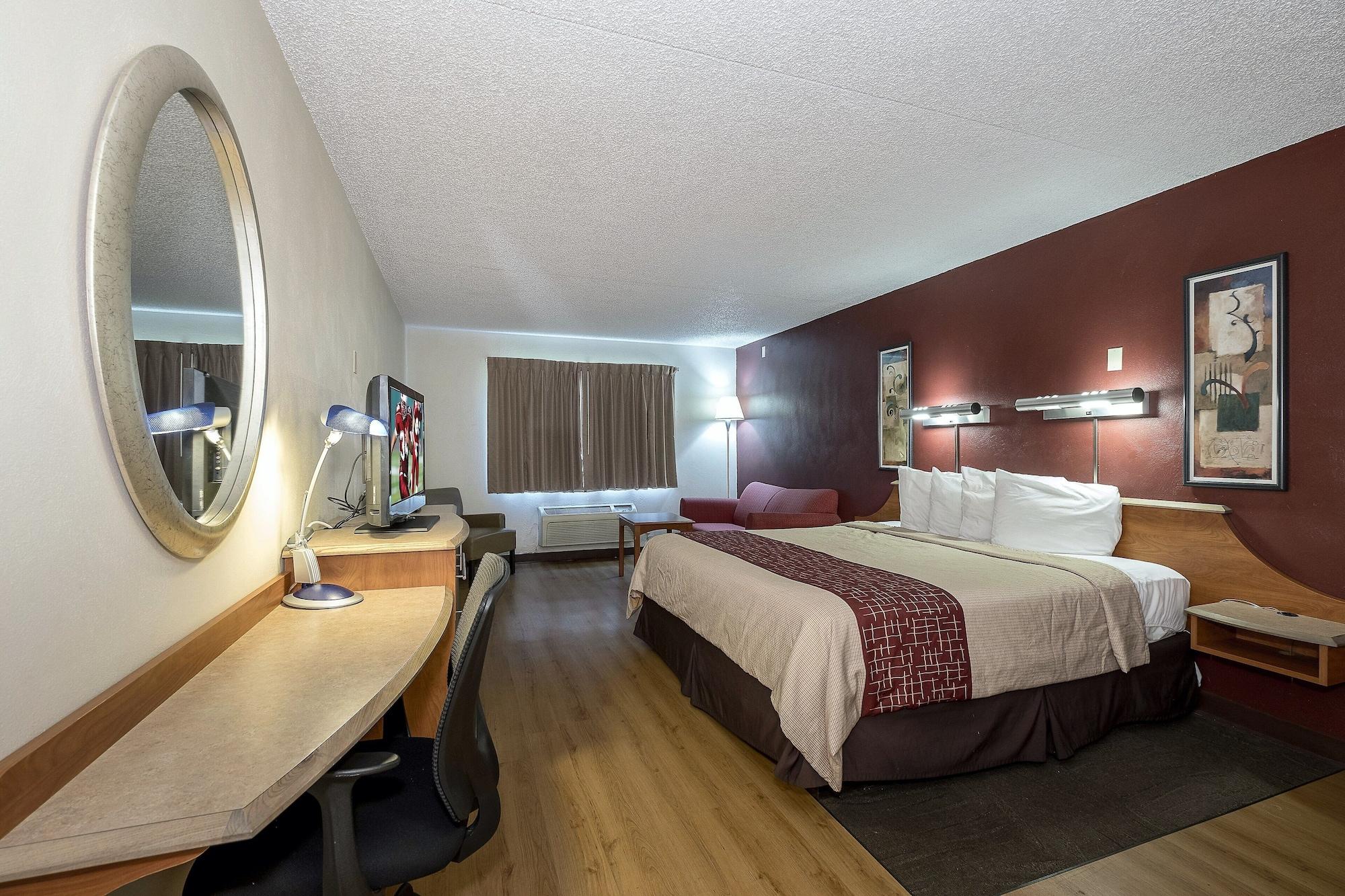 Red Roof Inn & Suites Cleveland - Елірія Екстер'єр фото